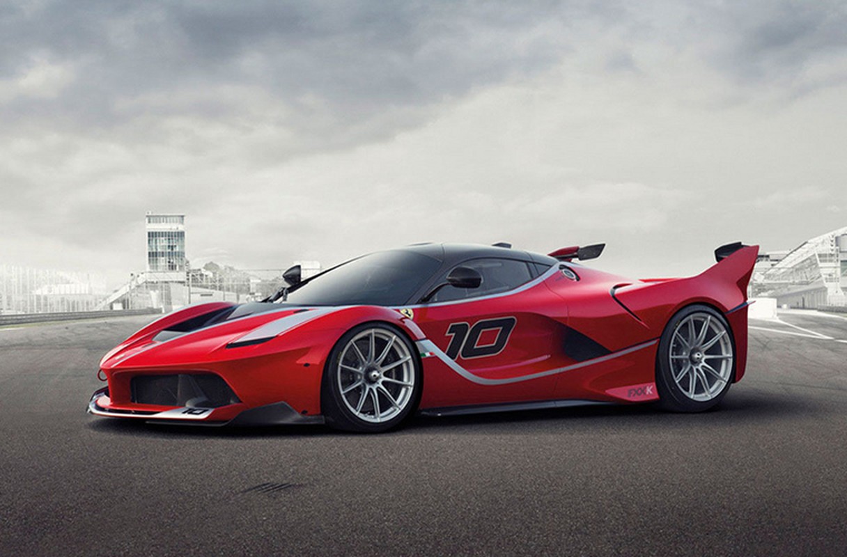 Manh thu “lai” Ferrari FXX K day kheu goi da lo dien-Hinh-2